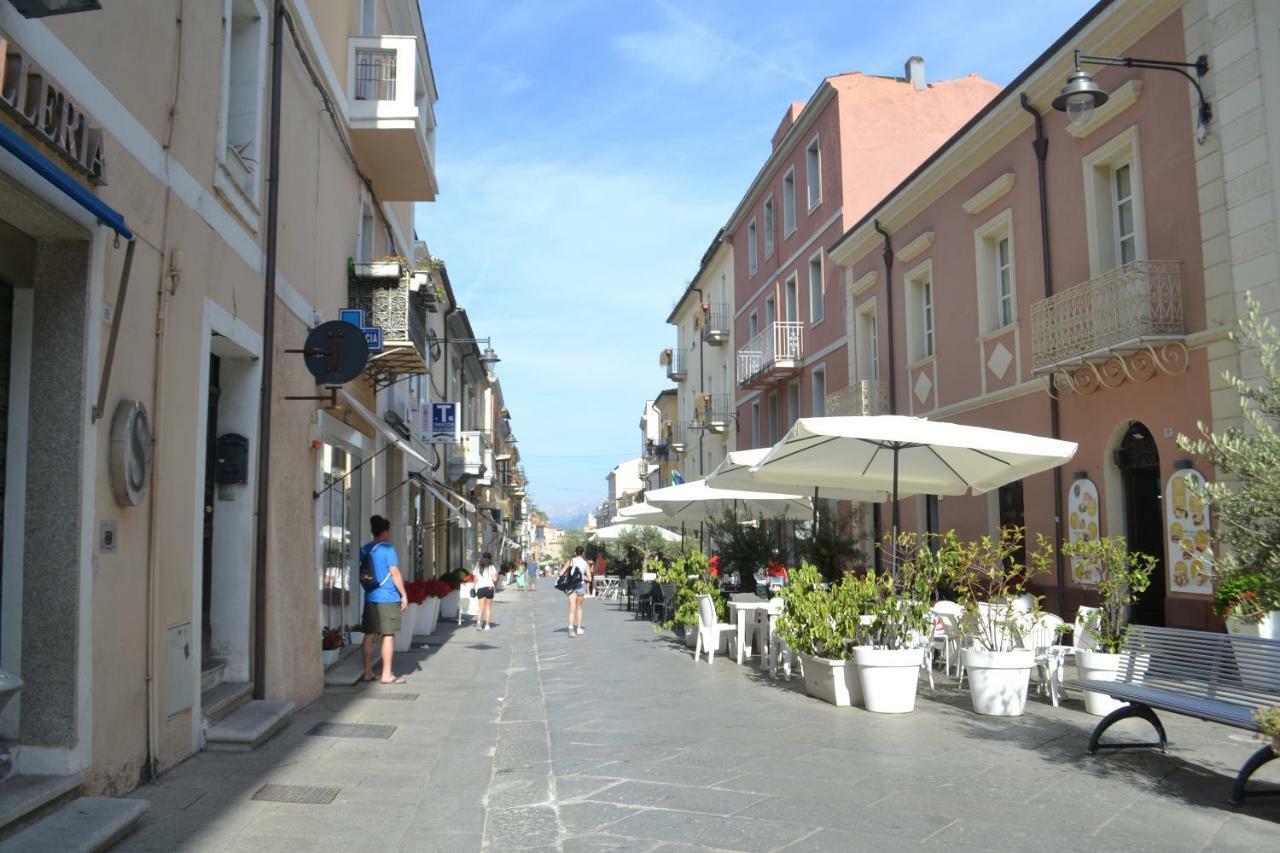 Domo'E Sorres Hotell Olbia Eksteriør bilde