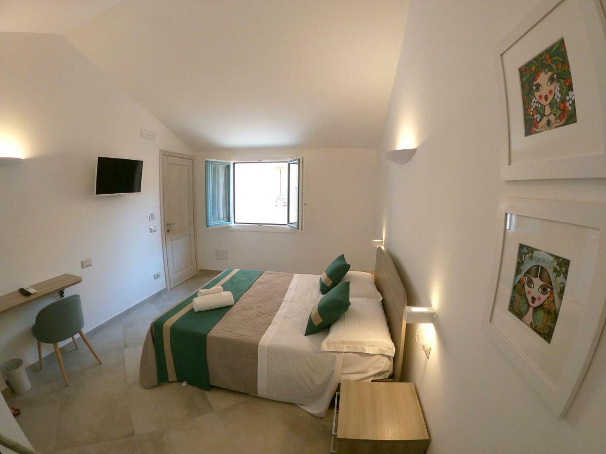 Domo'E Sorres Hotell Olbia Eksteriør bilde
